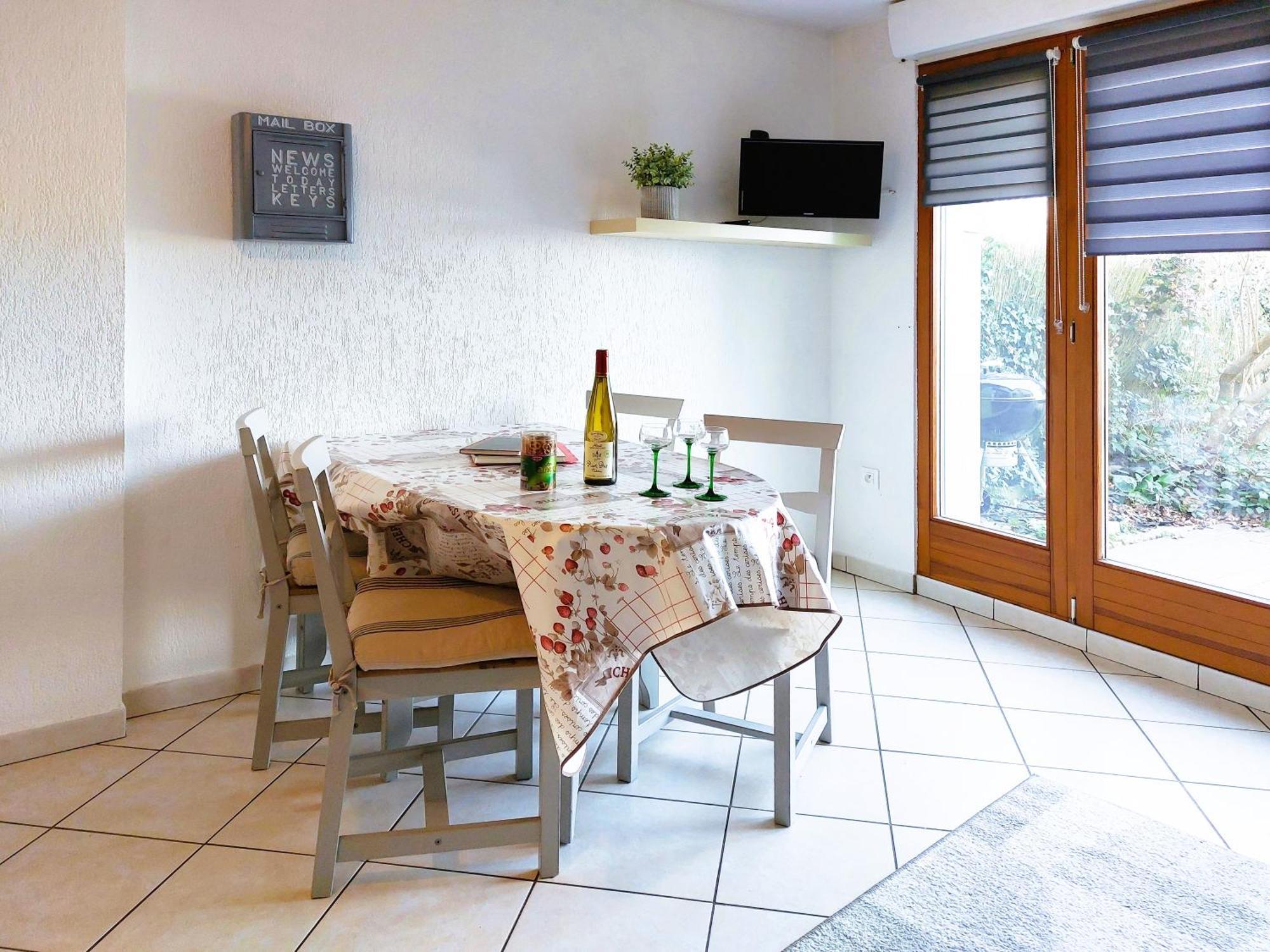 Le Cocon Appart Avec Parking Prive & Terrasse Sainte-Croix-en-Plaine ภายนอก รูปภาพ