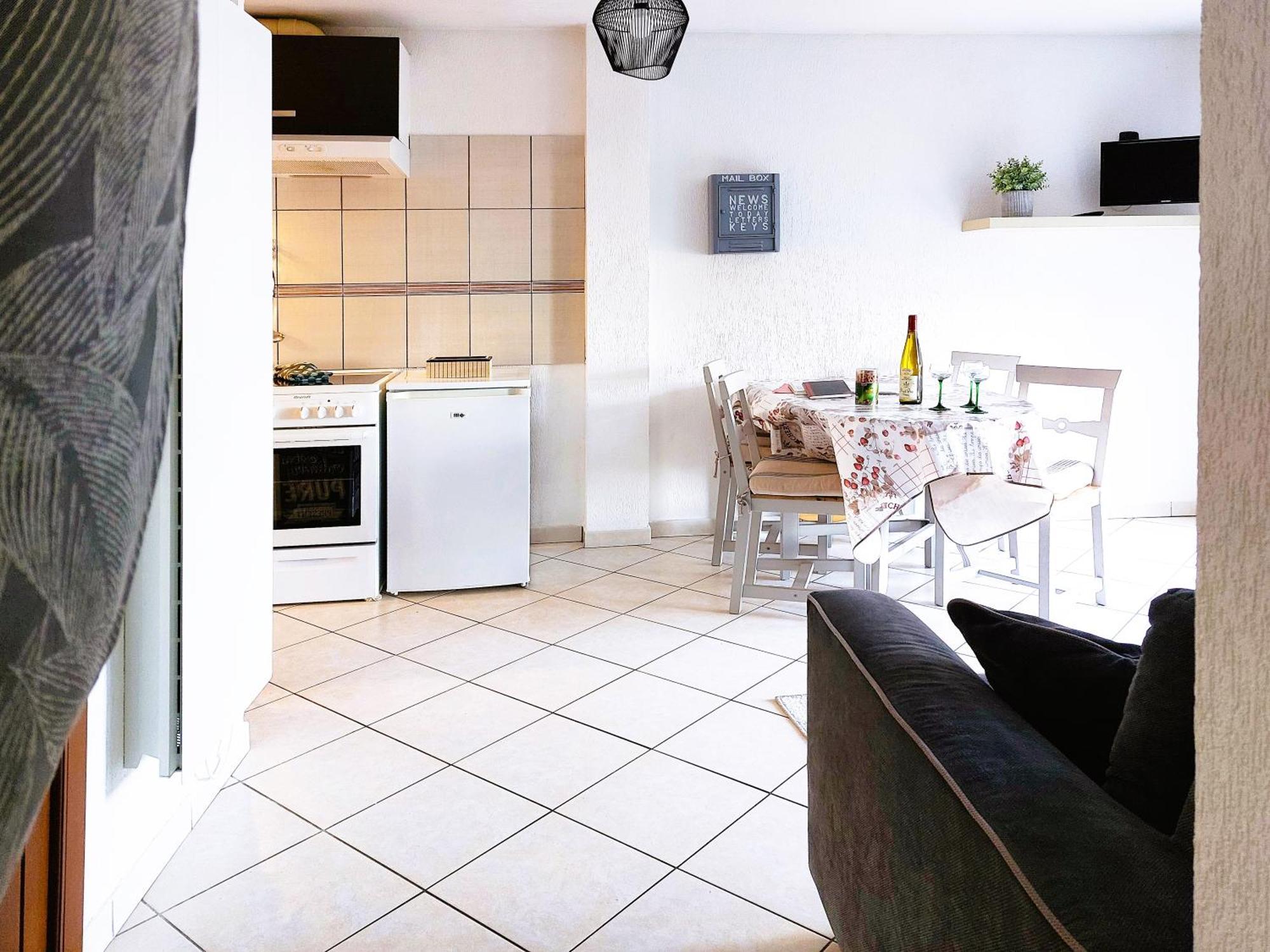 Le Cocon Appart Avec Parking Prive & Terrasse Sainte-Croix-en-Plaine ภายนอก รูปภาพ